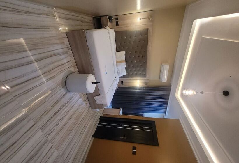 The Charis Hotel And Suites