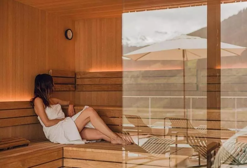 The Comodo Bad Gastein, A Member Of Design Hotels