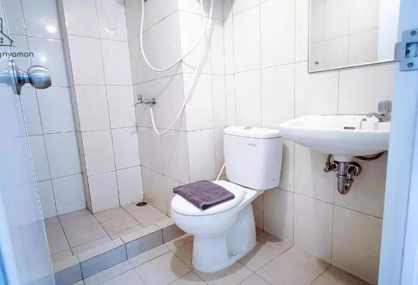 Retkeilymaja Springlake Summarecon Bekasi Apartement By Rna