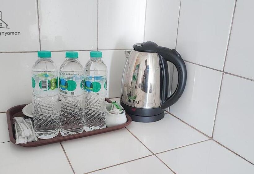 ユースホステル Springlake Summarecon Bekasi Apartement By Rna