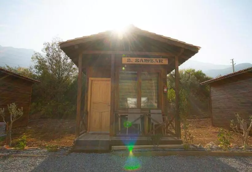 Aamiaismajoitus (B&B) Alpstar Camping & Restaurant