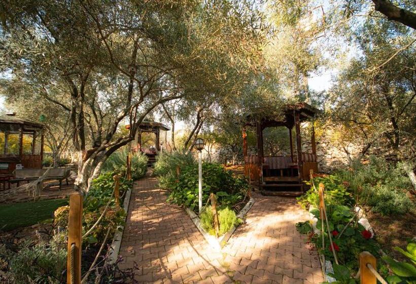 צימר Alpstar Camping & Restaurant