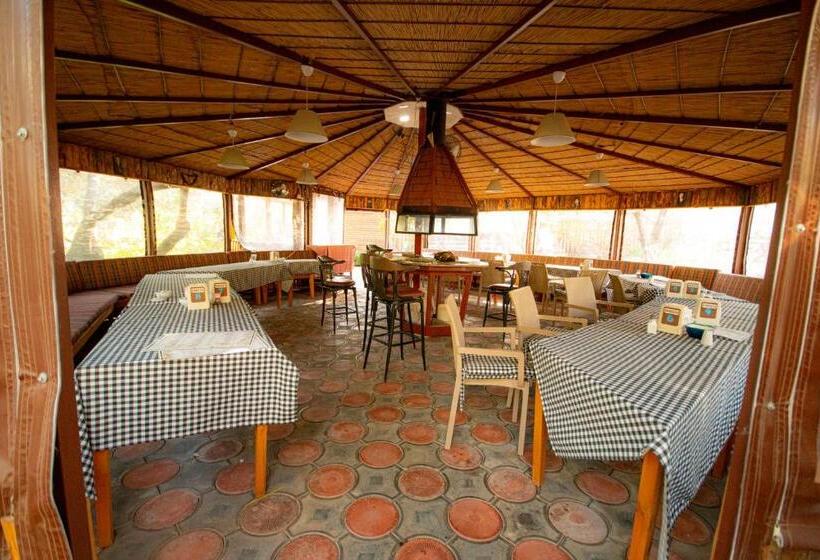 צימר Alpstar Camping & Restaurant
