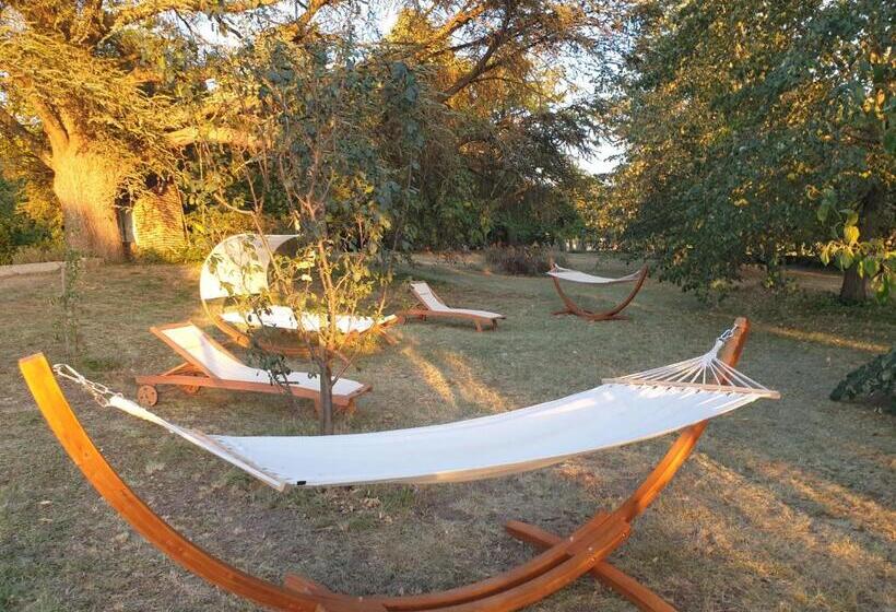 Bed and Breakfast Château De Saint Bonnet Les Oules