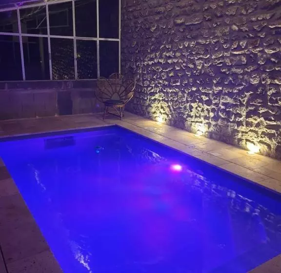 ベッドアンドブレックファースト Château De Saint Bonnet Les Oules