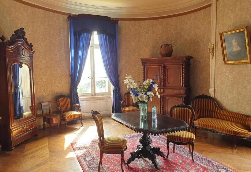 Bed and Breakfast Château De Saint Bonnet Les Oules