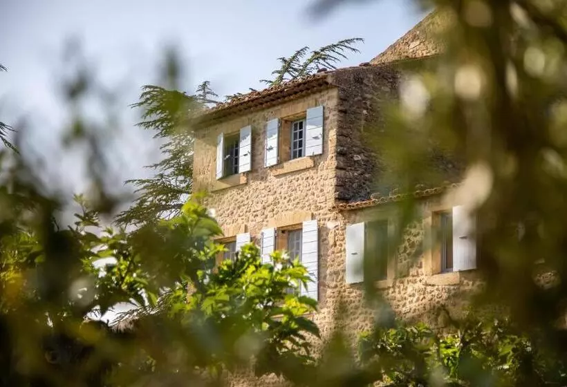 Aamiaismajoitus (B&B) Château Saint Pierre De Mejans