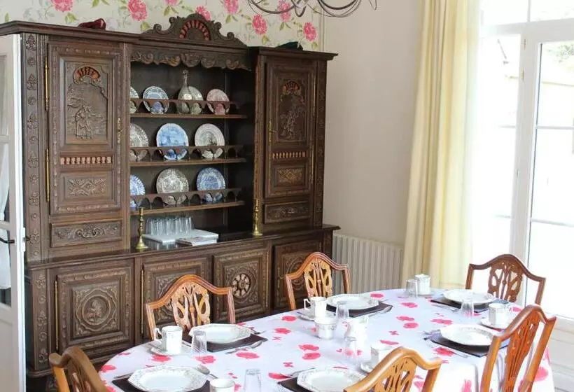 ベッドアンドブレックファースト Le Clos Castel