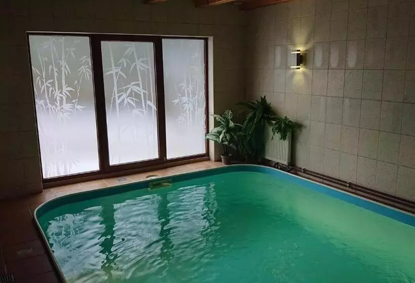 ホテル любе