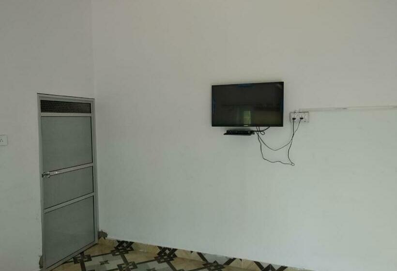 酒店 Aashirwad Garden & Resort