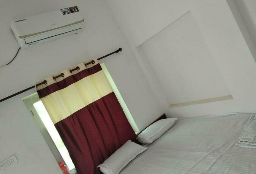 酒店 Aashirwad Garden & Resort