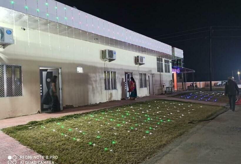 酒店 Aashirwad Garden & Resort