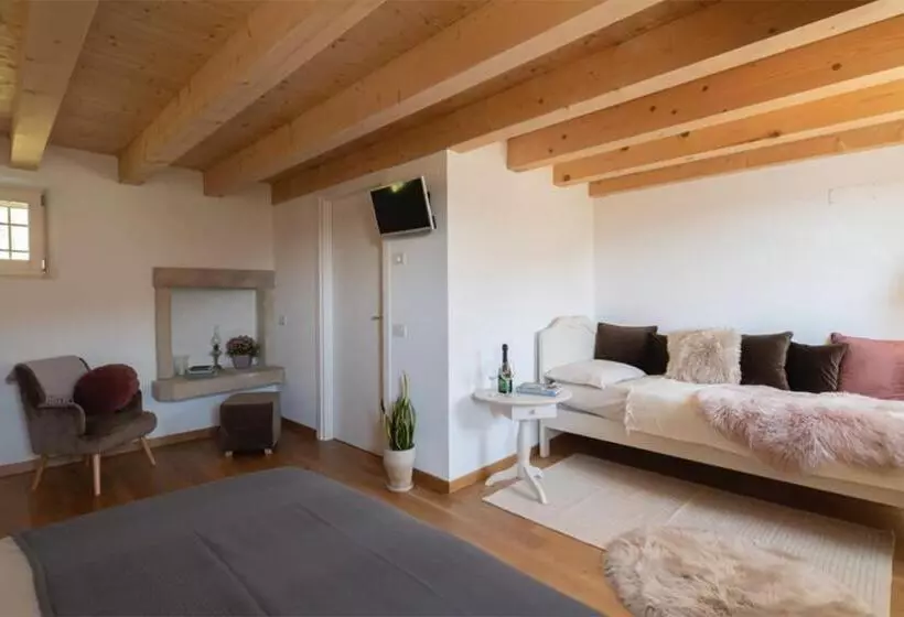 ホテル Agriturismo Podere Del Bosc