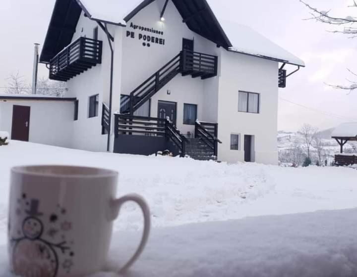 فندق Agropensiunea Pe Poderei