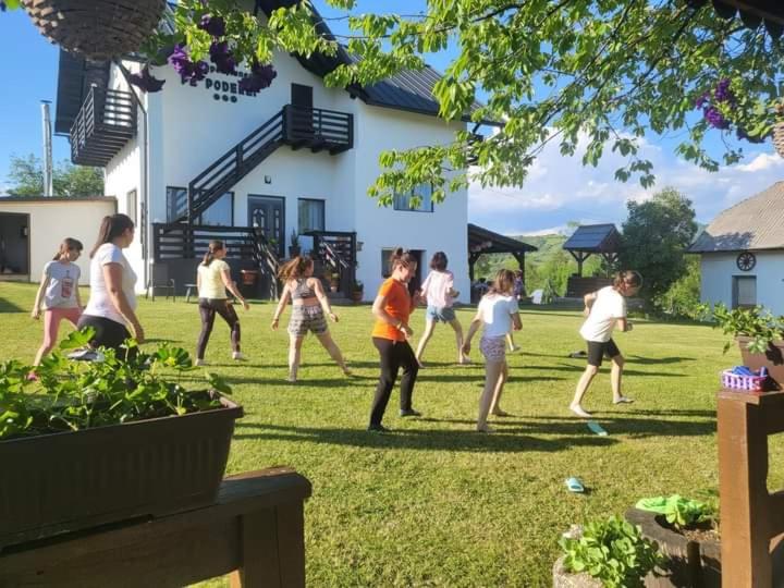 فندق Agropensiunea Pe Poderei