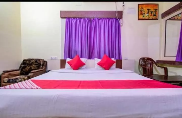 ホテル Meera Palace