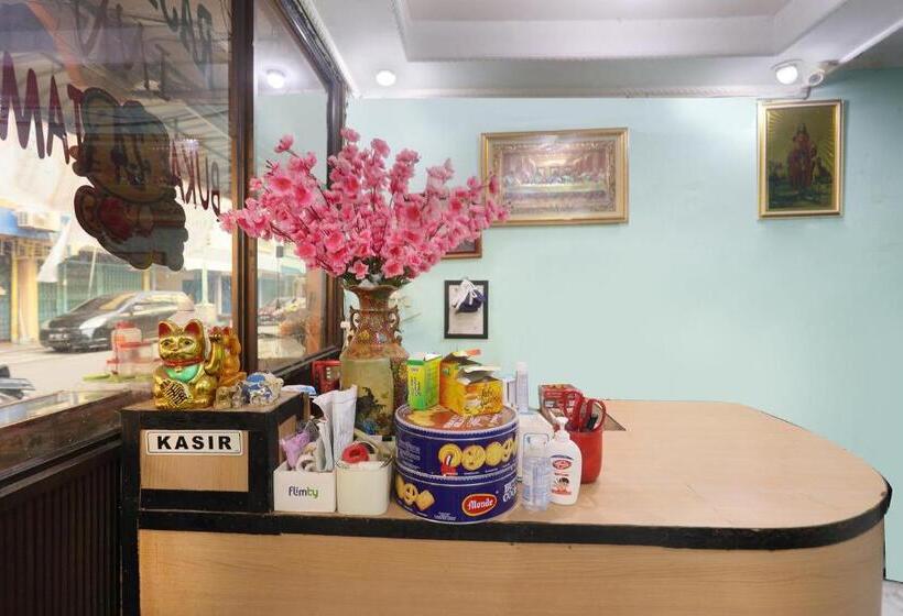 هتل Oyo 91967 Rajawali Inn