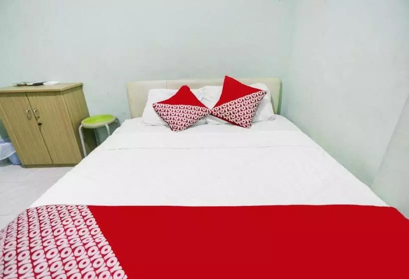 Hotelli Oyo 91967 Rajawali Inn
