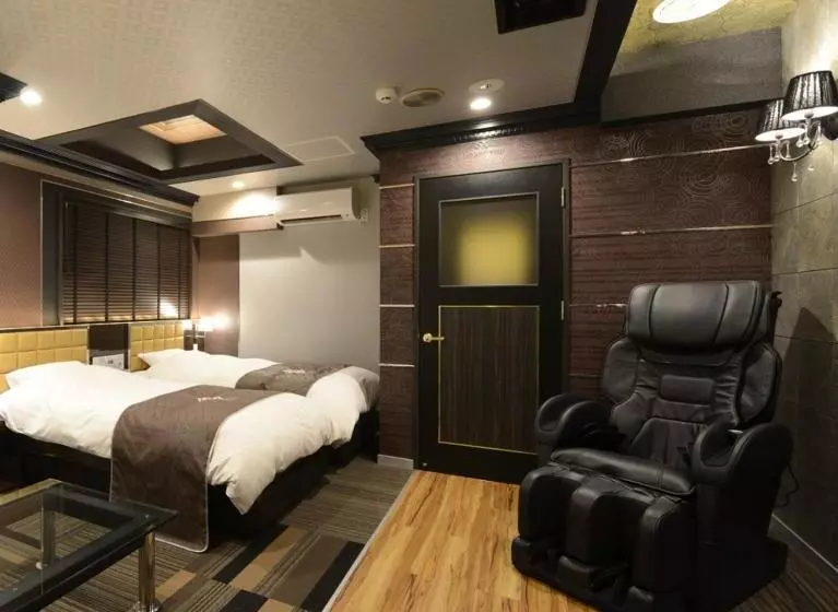 هتل S & Resort Feel