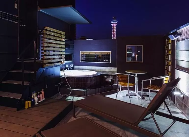 هتل S & Resort Feel