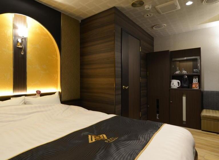 هتل S & Resort Feel