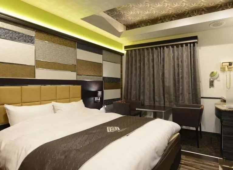 هتل S & Resort Feel