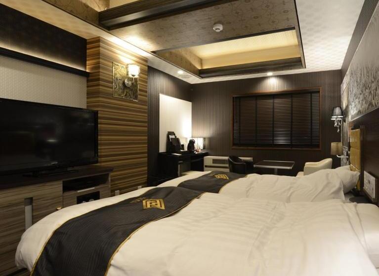 هتل S & Resort Feel