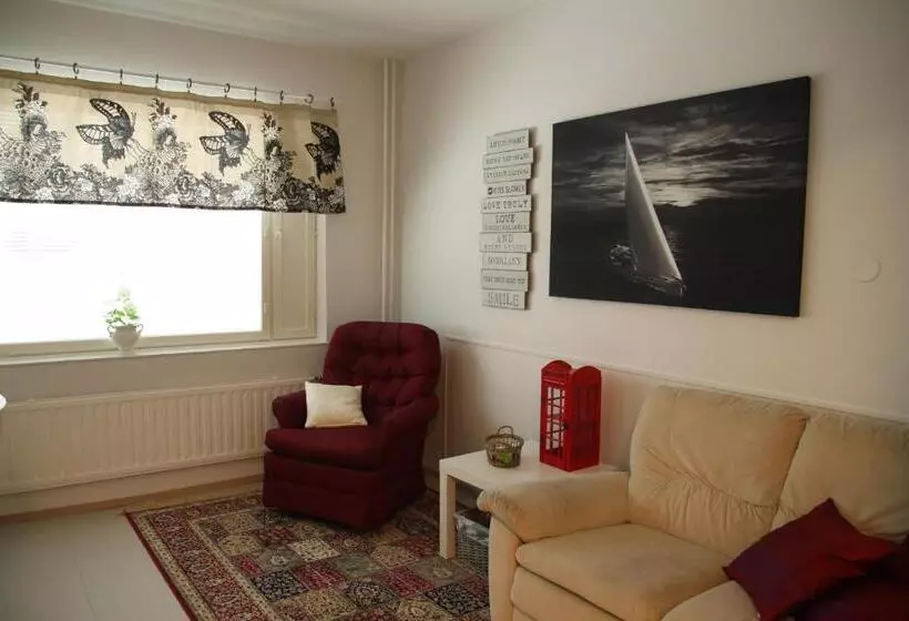 Majatalo Matkustajakoti Evakko