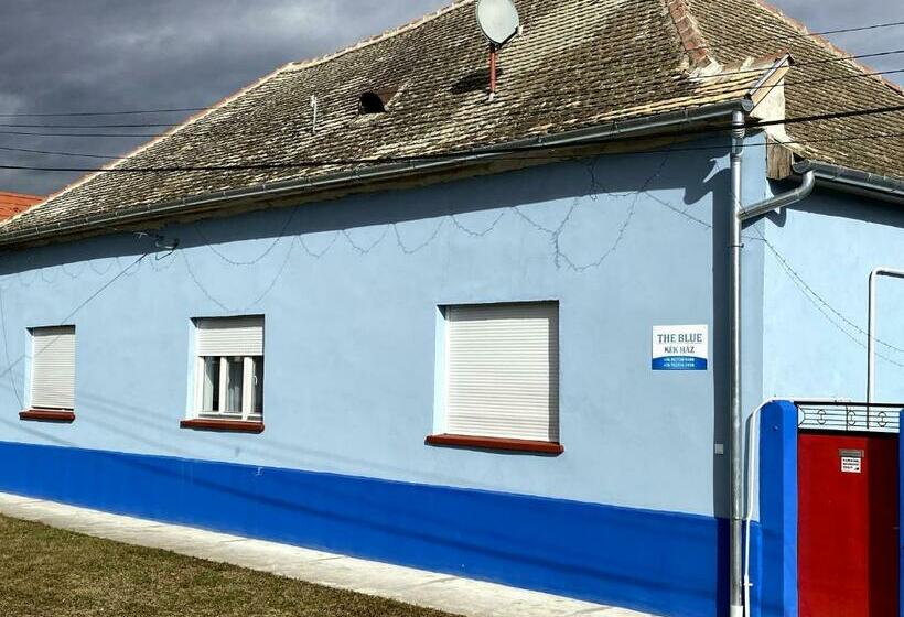 بنسيون The Blue