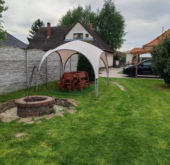 ペンション Zeg Zug Vendégház