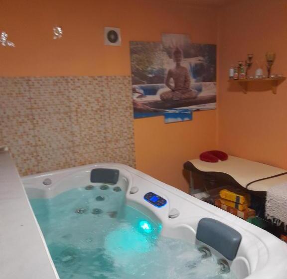 膳宿费 Zeg Zug Vendégház