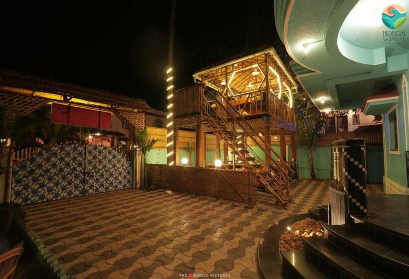 Tropical Wave Hostel Morjim Goa