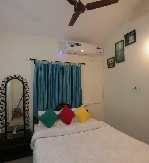 Tropical Wave Hostel Morjim Goa