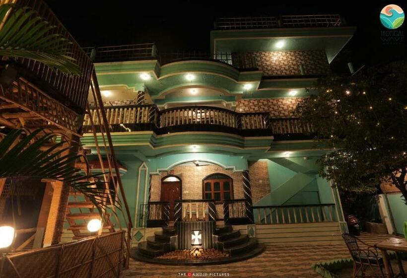Tropical Wave Hostel Morjim Goa