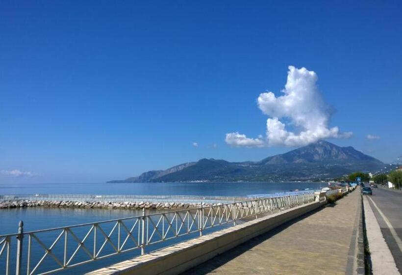 住宿加早餐  Incanto Di Luna