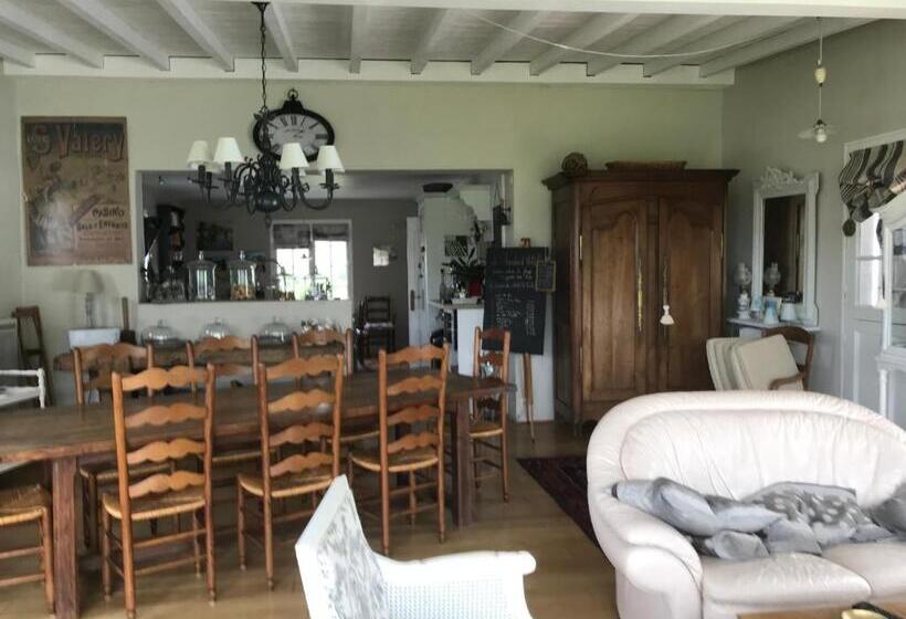 مبيت وإفطار Le Jardin Adele