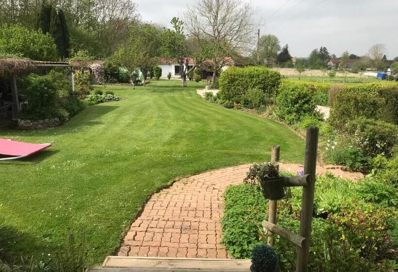 مبيت وإفطار Le Jardin Adele