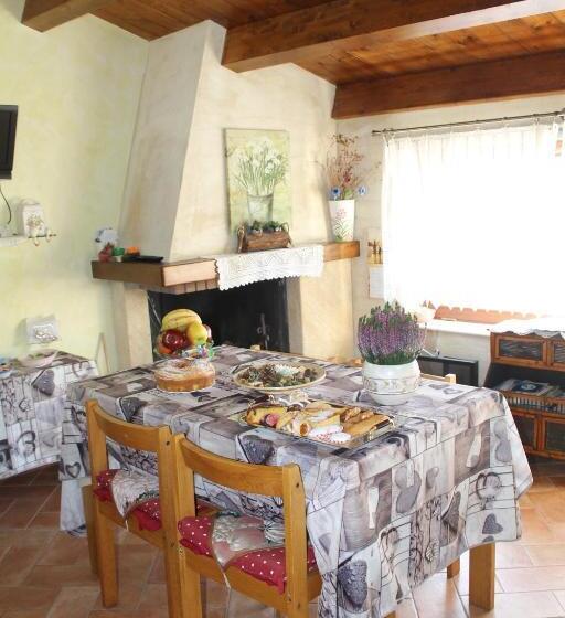 צימר Medieval Village Of Pacentro