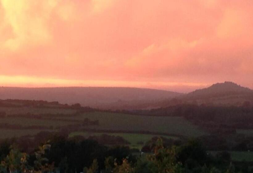 مبيت وإفطار Treganoon House, Lanlivery