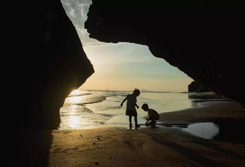 Pak Nam Resort