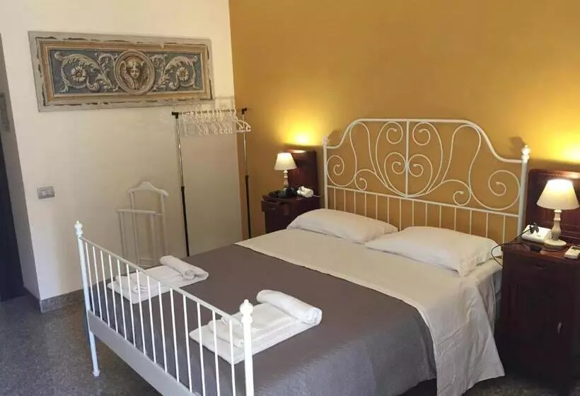 پانسیون Bergamo Center Rooms