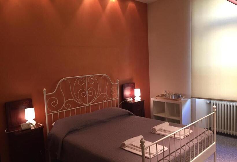 پانسیون Bergamo Center Rooms