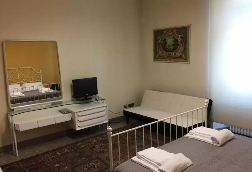 پانسیون Bergamo Center Rooms