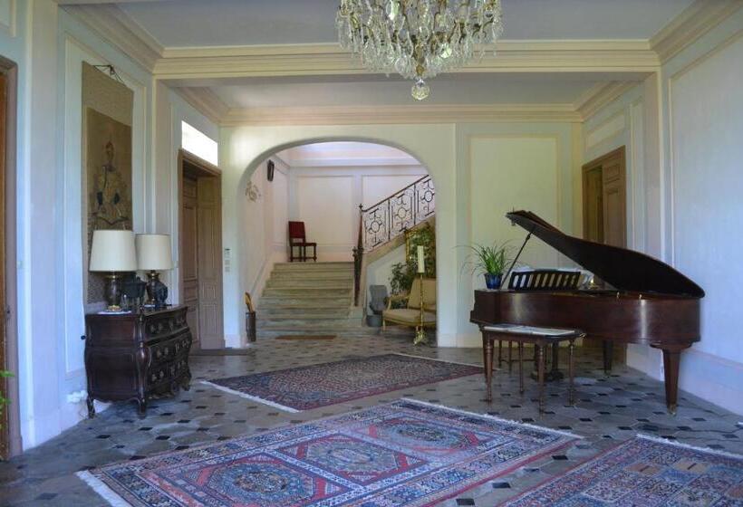 ペンション Chateau D Estrac