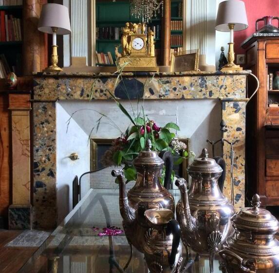 ペンション Chateau D Estrac