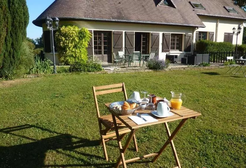 ペンション Le Domaine Des Terres Du Thil
