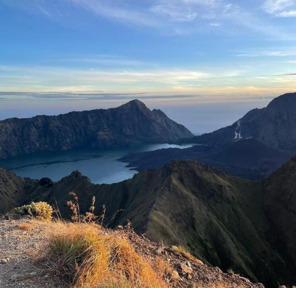 Пансион Pondok Tetebatu Cottages And Cafe