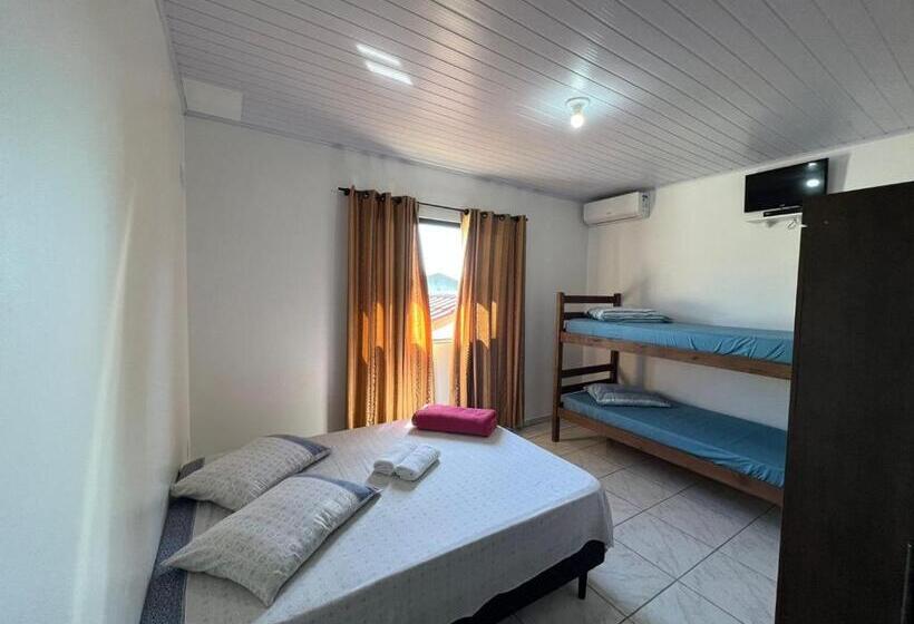 پانسیون Quitinete Vó Ana