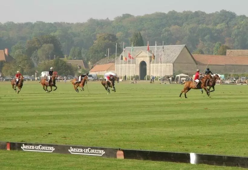 Majatalo Relais De La Haute Pommeraye