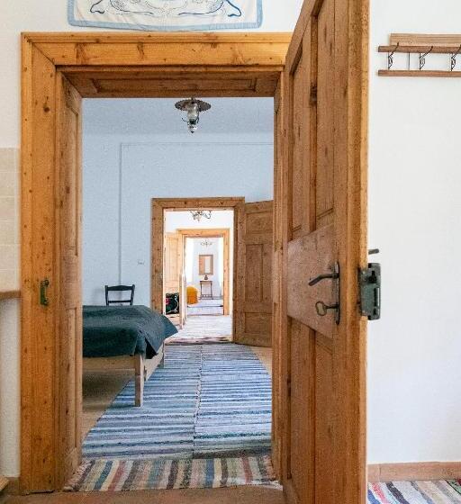 Пансион Villa Rihuini Eco Wine House Transylvania